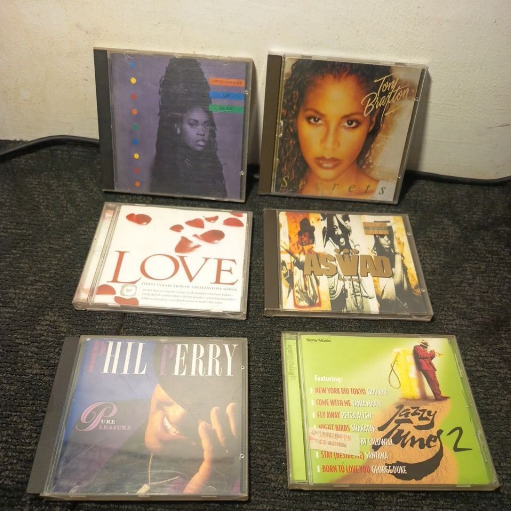 CD musik barat dan indonesia tersedia juga cdr cdrw