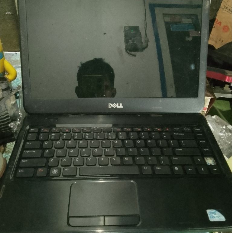 ( Mati ) LAPTOP DELL MODEL AR5B195 BAHAN SEVICE / BAHAN GAMBLING
