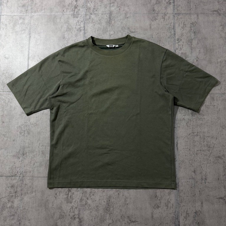 Kaos Uniqlo Airism Sage XL