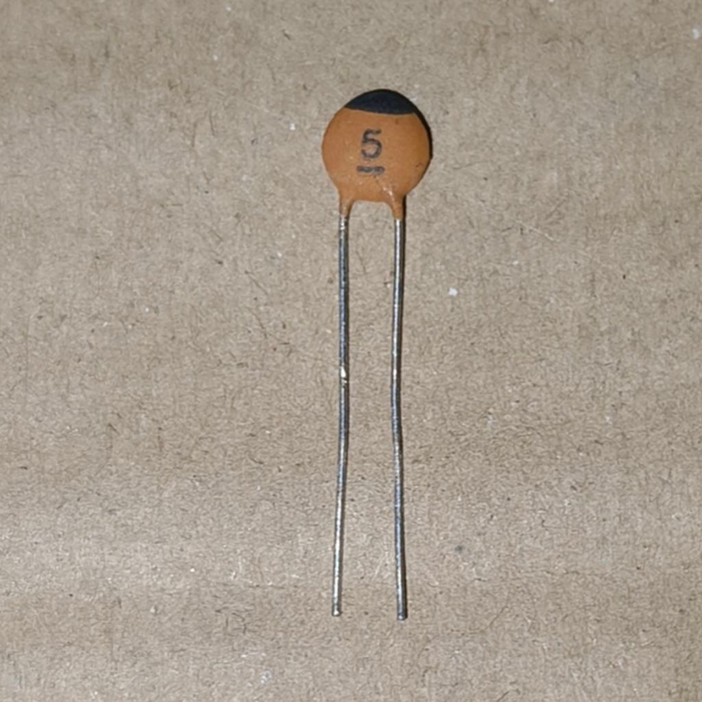 C 5pF 5p 5 pF p Kapasitor Capasitor Keramik Ceramic