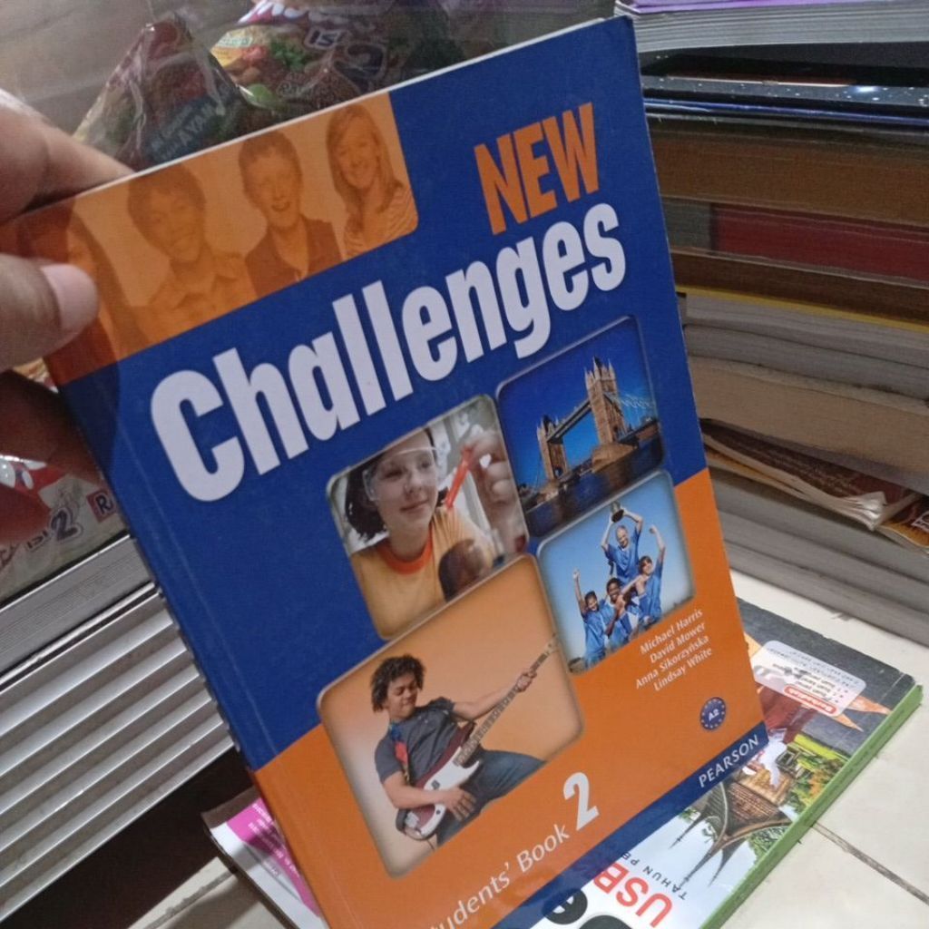 NEW Challenges Students' Book 2 PEARSON