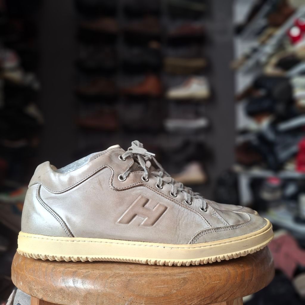 Sepatu sneakers kulit luxury HOGAN size 43