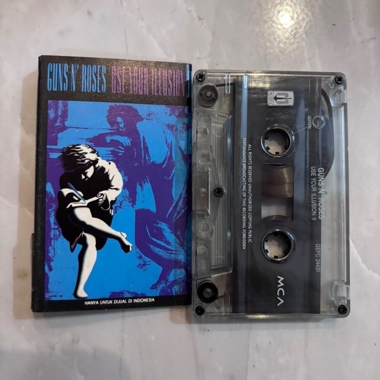 kaset pita sepaket Gun & Roses Kaset GNR “Use Your Illusion 1&2”