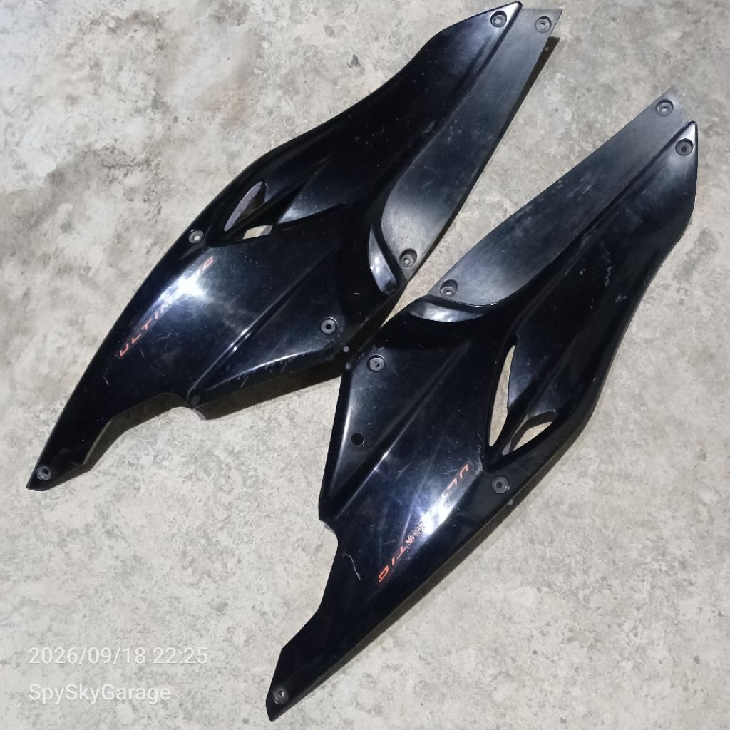 cover frame aki Suzuki Skywave 125 hitam