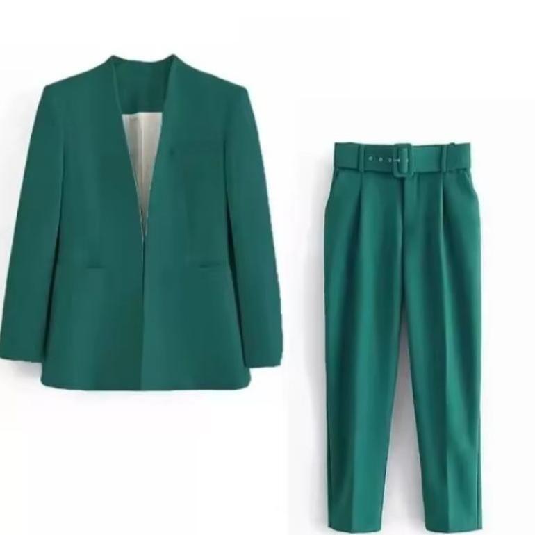 Terbaru Setelan Blazer Wanita Korea Terbaru / One Set Blazer Wanita Terbaru
