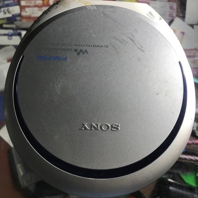 Walkman CD Sony mini player CD portable warna putih