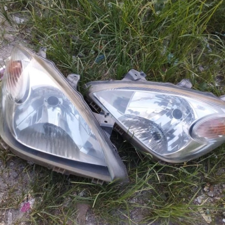 Original Headlamp Avanza Xenia 2004-2011 copotan