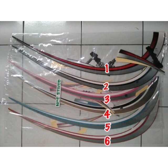 STIKER STRIPING MOTOR SCOOPY CARBU 2012