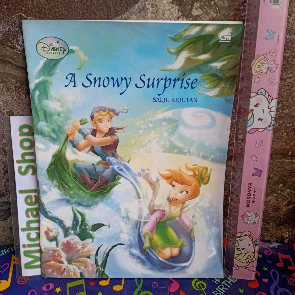 Buku anak Disney Fairies a snowy surprise salju kejutan