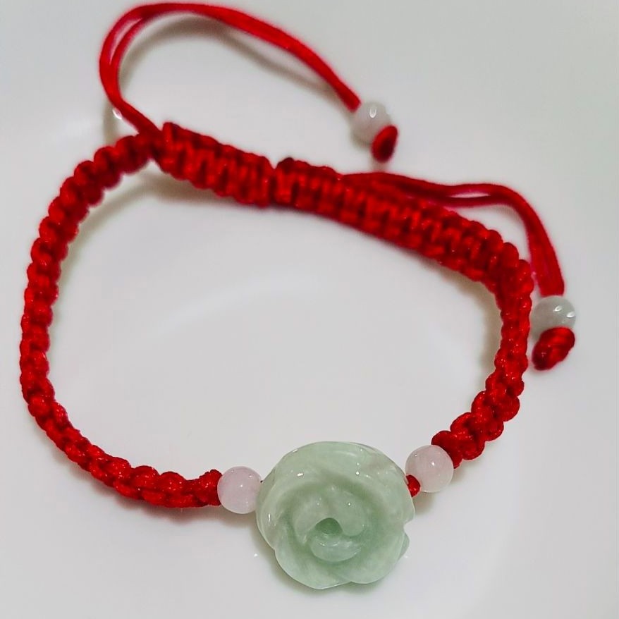 Gelang Serut Tali Merah dengan Giok Burma Bunga Mawar  Model Adjustable Aksesoris Wanita Gelang Jade