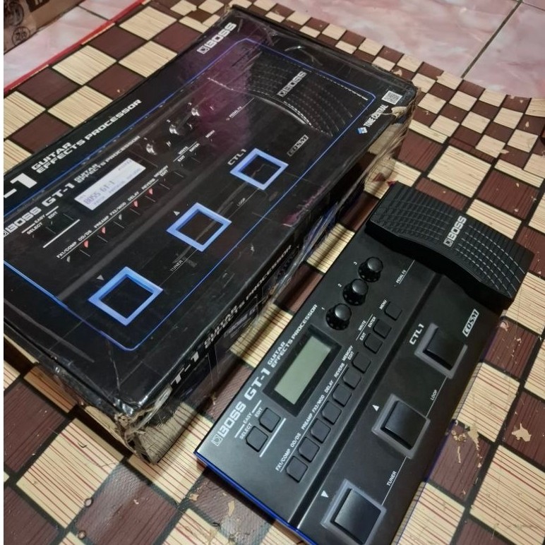 Efek Gitar Digital Boss GT1