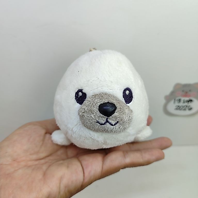 boneka anjing laut seal mini keychain