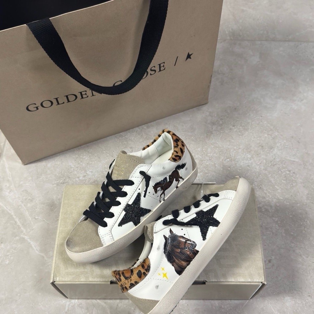 GOLDEN GOOSE SNEAKERS