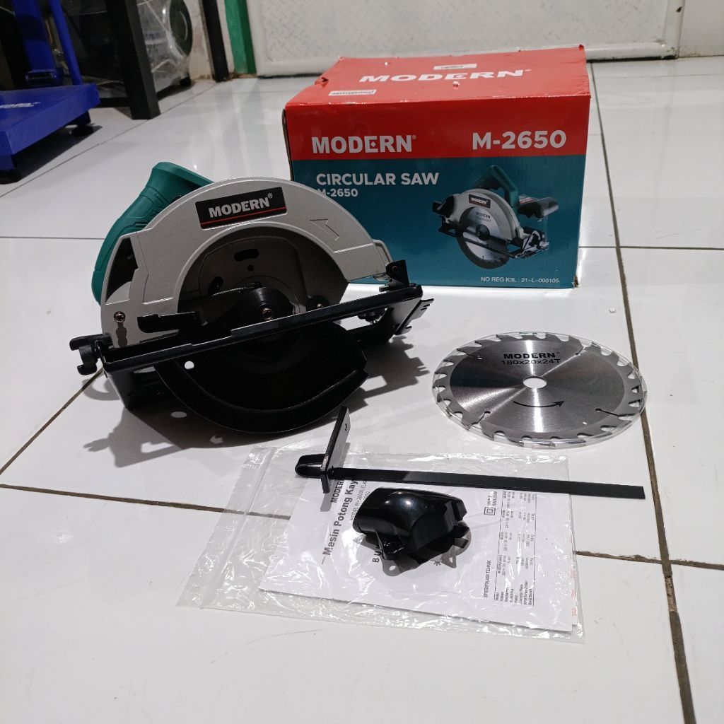Modern Circular Saw / Gergaji Piringan M-2650 7"