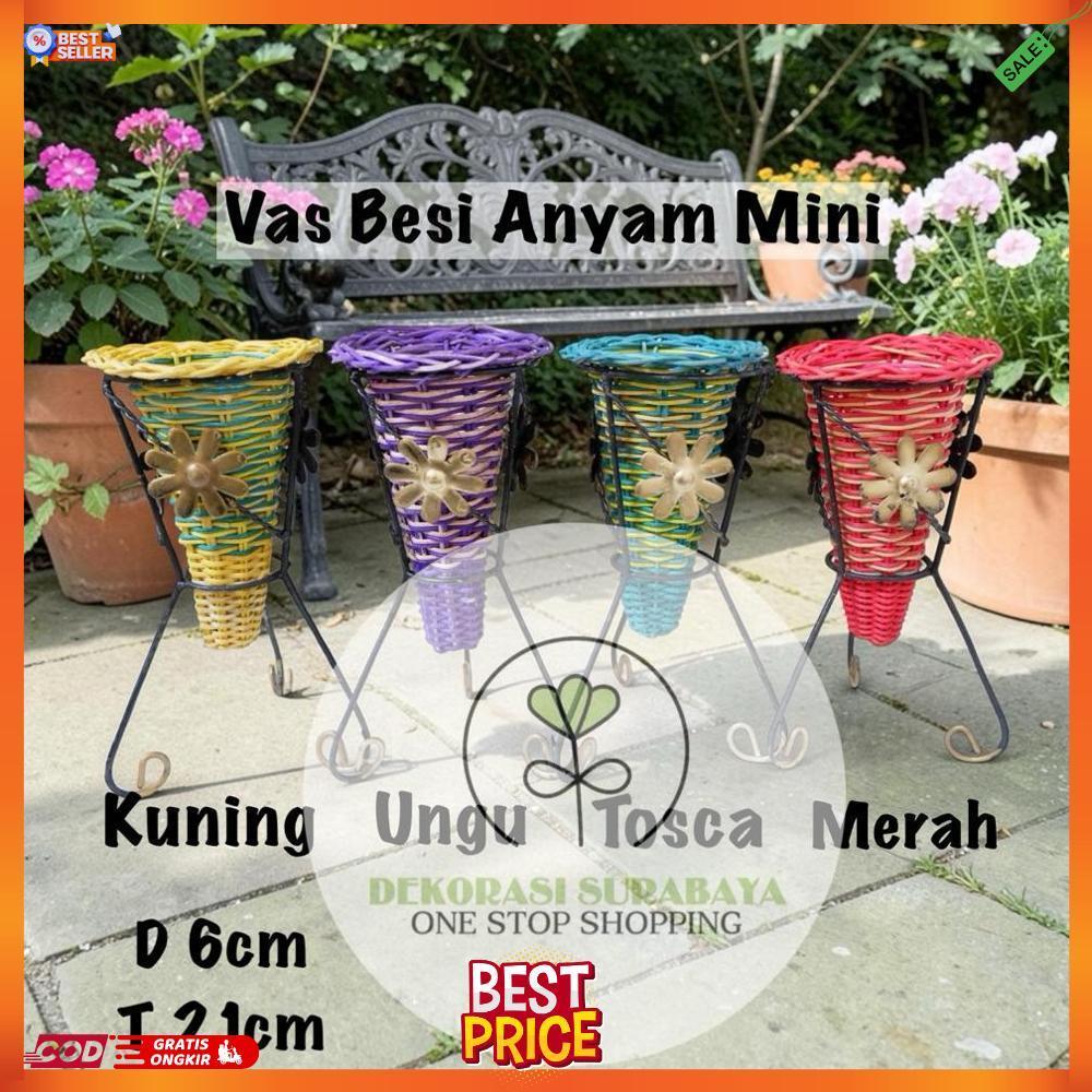 Dekorasi Taman Vas Bunga / Pot Bunga / Vas Anyam Kaki Besi /Pot Anyam Kaki Besi A6