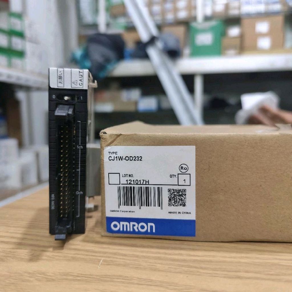 PLC OMRON CJ1W-OD232 ORIGINAL