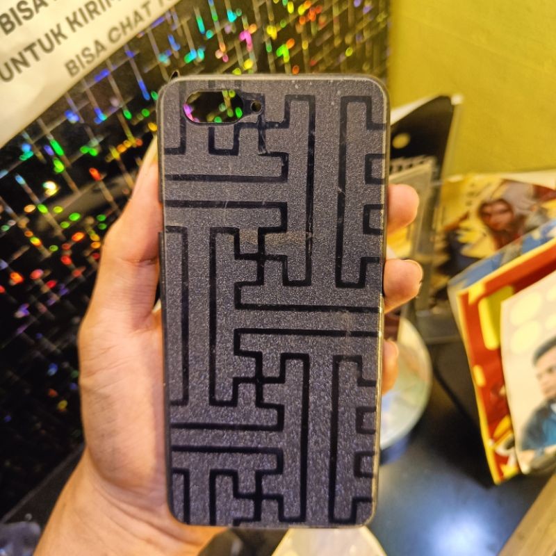 

[COD] Garskin Stiker Anti Jamur Lecet Maze Gliter Semua Jenis Realme Vivo Oppo Infinix Samsung Iphone Poco Redmi Itel Narzo All Type Dan Merk Label Custom Presisi Terlaris