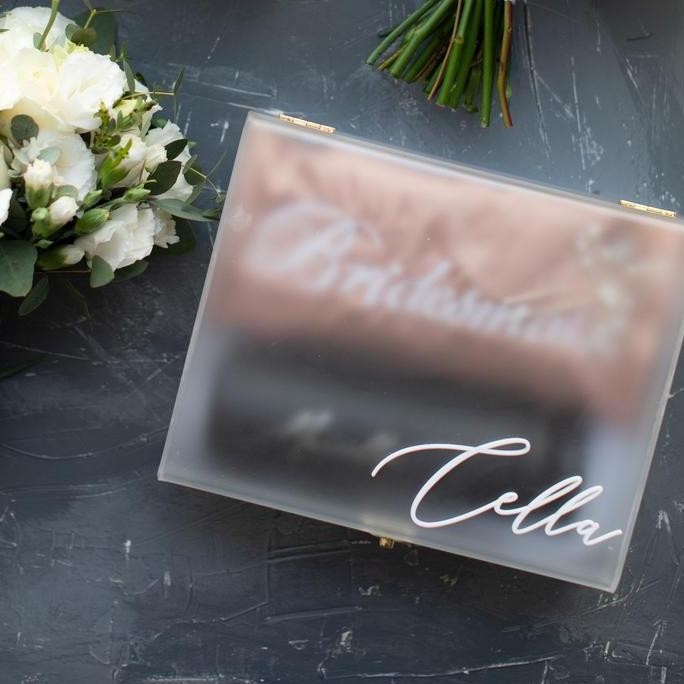 

TERLARIS! Bridesmaid Box Acrylic Kotak Hadiah Wedding Gift Akrilik Hampers Kado