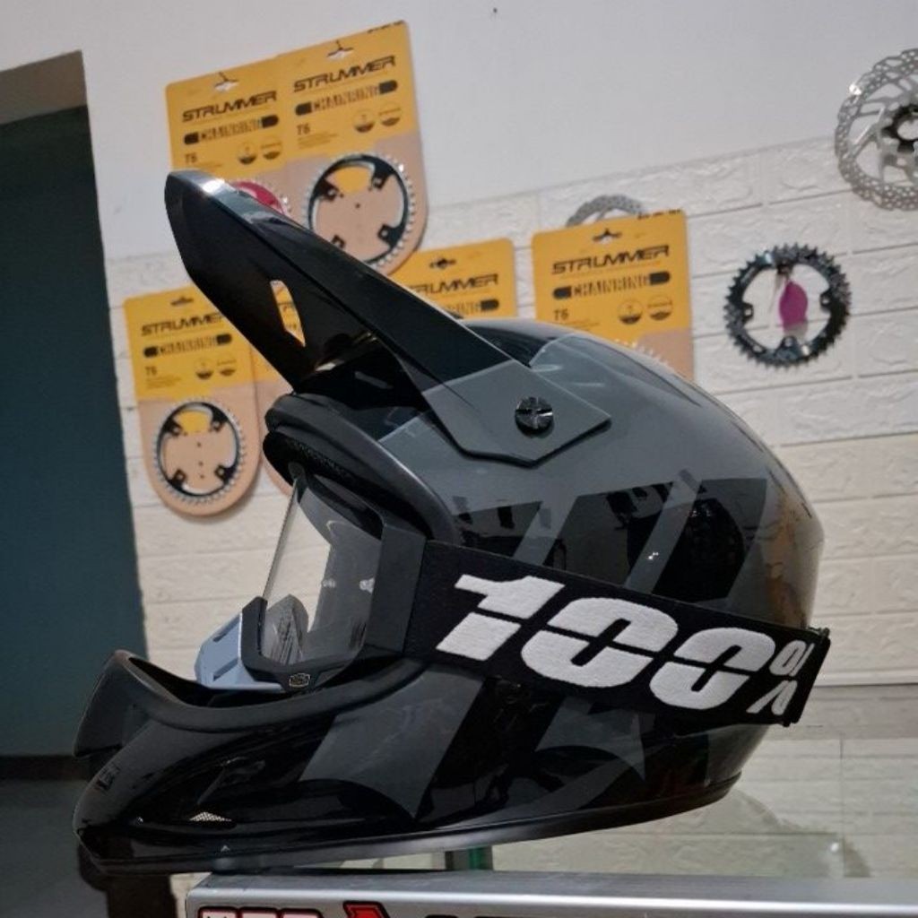 HELM BMX MTB FULLFACE HELM SIXSIXONE SIZE S