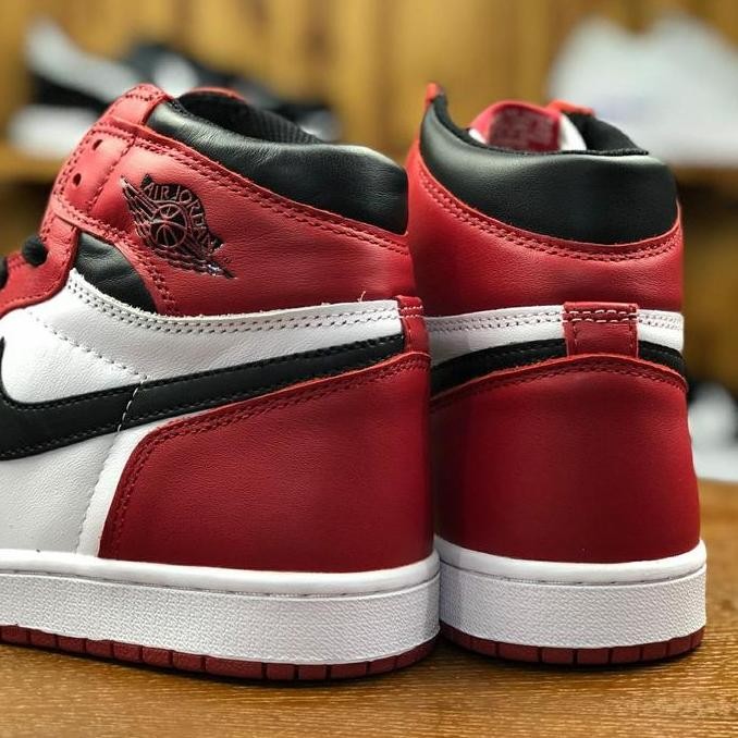 Nike Jordan 1 Chicago