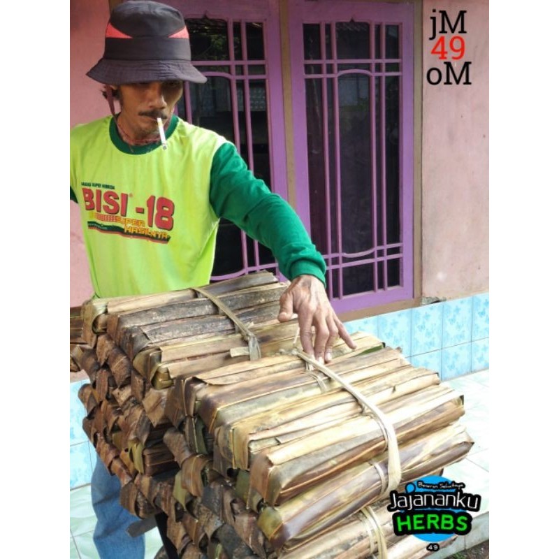 

Gula Aren 1kg Bungkus Daun 100% Asli Kawung/Nira JAMINAN UANG KEMBALI jika terbukti bukan ASLI GULA AREN ASLI TAMPA CAMPURAN