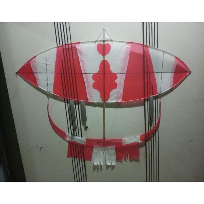 //TERLARIS LAYANGAN WAU , GAPANGAN , LAYANGAN TRADISIONAL