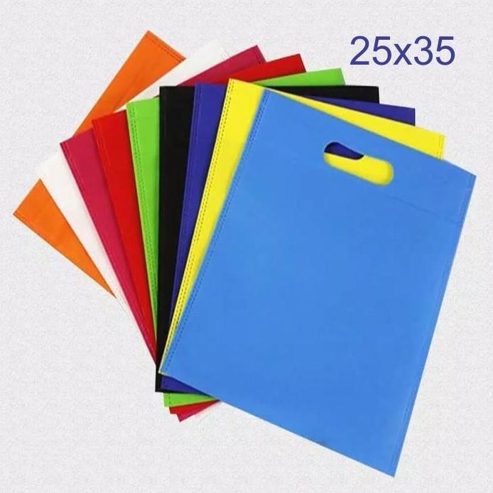 

Limited Tas Spunbond Oval 25X35 - Goodie Bag Souvenir 1 Kodi (20 Pcs)