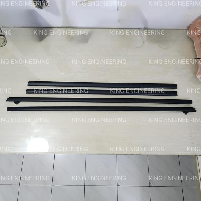 TERMURAH - Pelipit Kaca Ford Fiesta Set