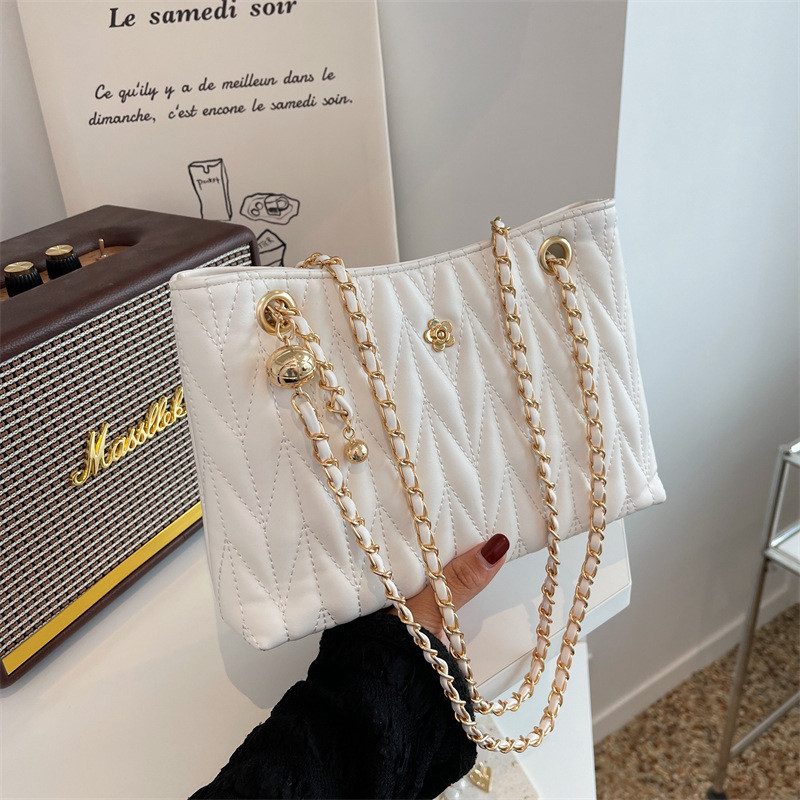 [COD]Tas tangan rantai berlian kecil gaya baru berkapasitas besar tas bahu komuter kelas atas