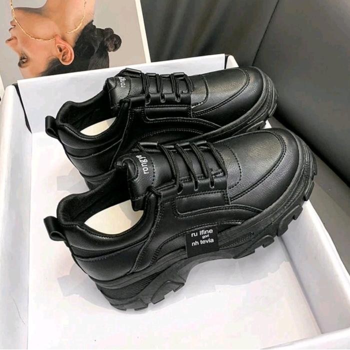 VBS Sepatu Wanita Sneakers Model Rulfine Hitam Casual Sport Olahraga Kasual Cewek - Shoes shoes wome