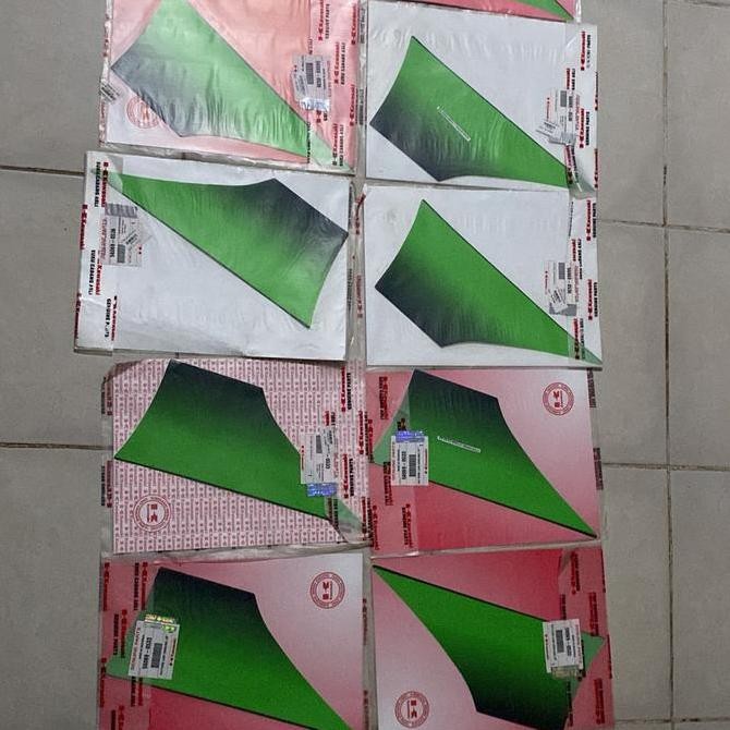 Striping sticker ninja fairing bawah rr old se 2010-2011 Original