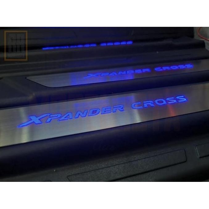 Sill Plate Mitsubishi Xpander Cross LED/Sillplate Xpander Cross LED