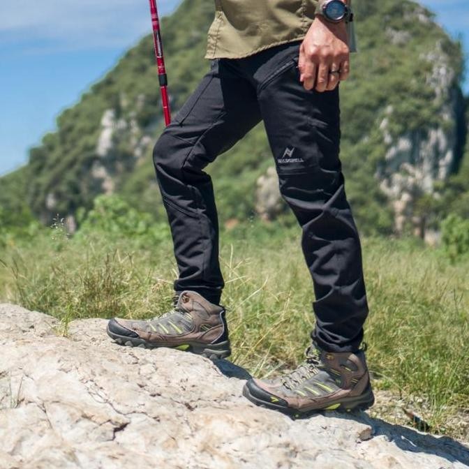 Wildshell Celana Gunung Panthera Series
