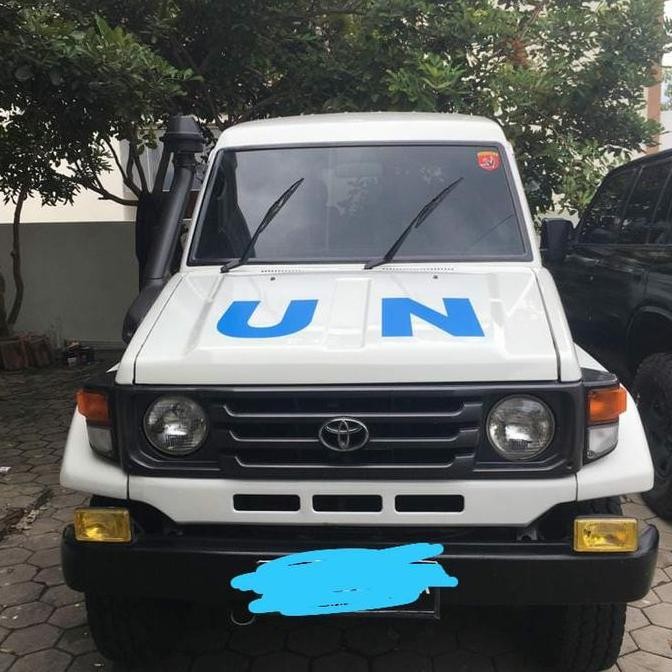 GRILL DEPAN TOYOTA BUNDERA