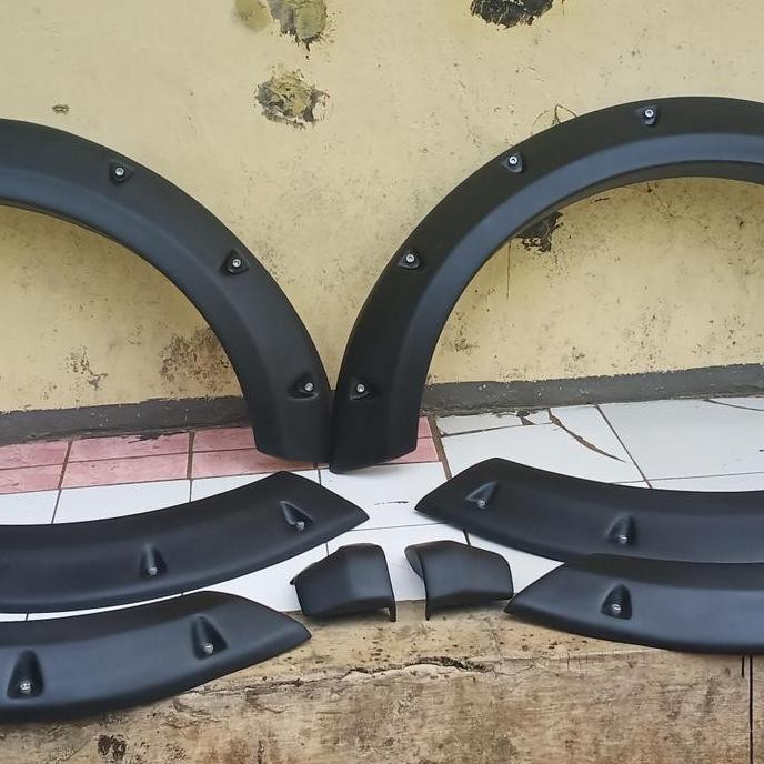 over fender pajero lama model baut