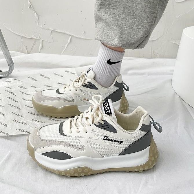 Beeyoo Sepatu Sneakers Wanita Sepatu Olahraga Fashion Casual Wk701