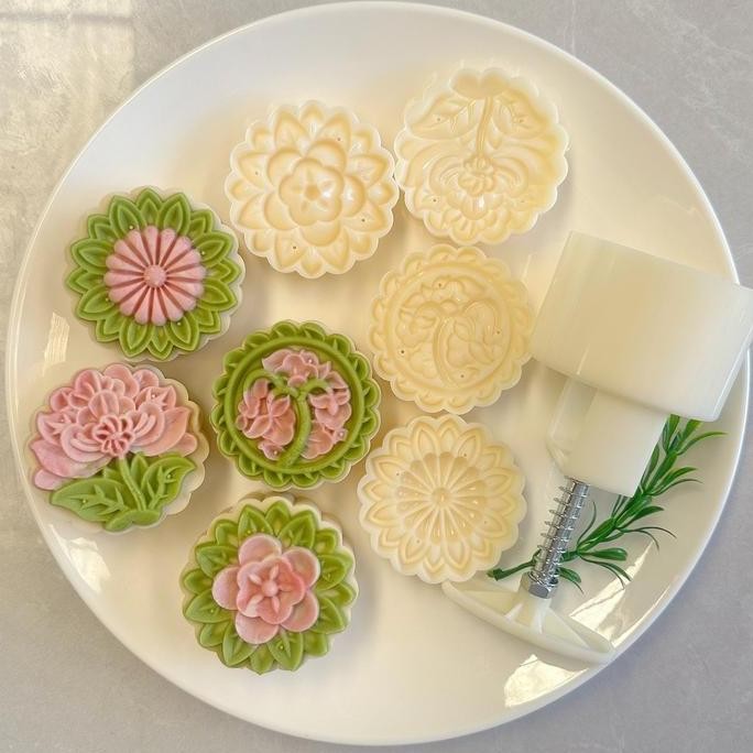 Cetakan Mooncake isi 4 cetakan kue bulan 100gr cetakan kue bulan isi 4 100gr