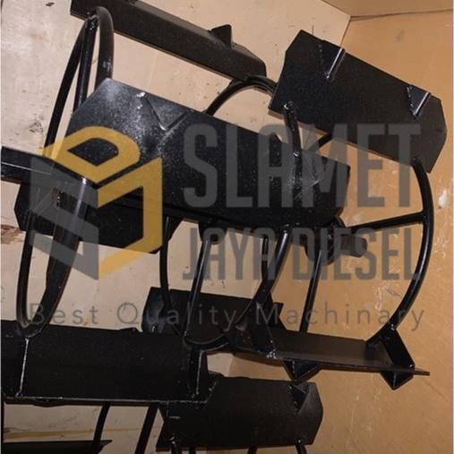 Roda Besi Traktor Mini ROVER800-900 **