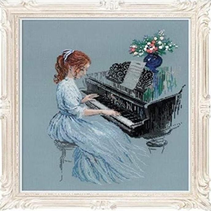 Paket kristik wanita bermain piano alat musik organ