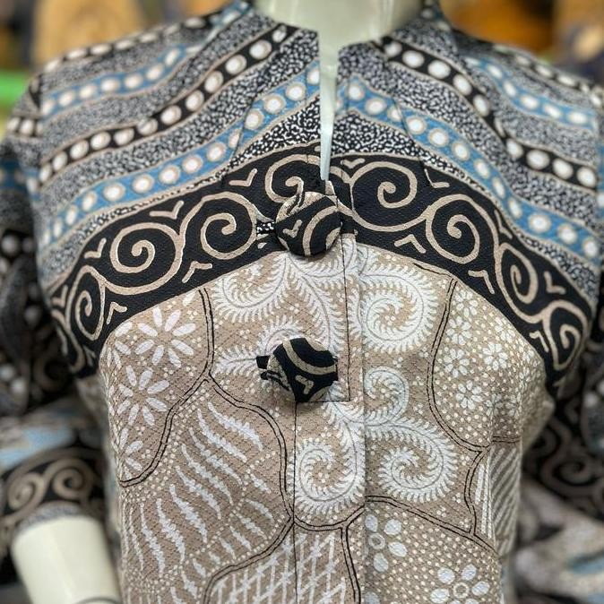 Batik Tunik Bahan Dhoby Model Kancing Depan Motif Abu Biru