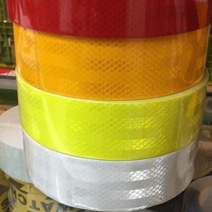 Stiker/Sticker Reflective / Scotlight Merah Putih PVC (45 Meter)