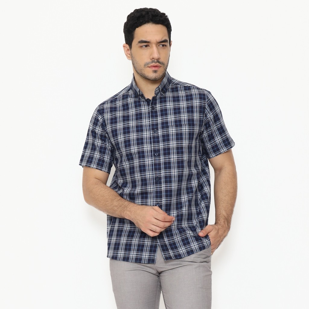 SCHOELLER SHQKFSRGQC302QCTNQNM-MSR Kemeja Pria Lengan Pendek Kotak Kotak Navy Regular Fit Cotton