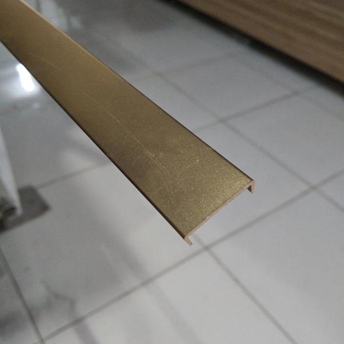 EDGING ALUMUNIUM HP 19 GOLD *