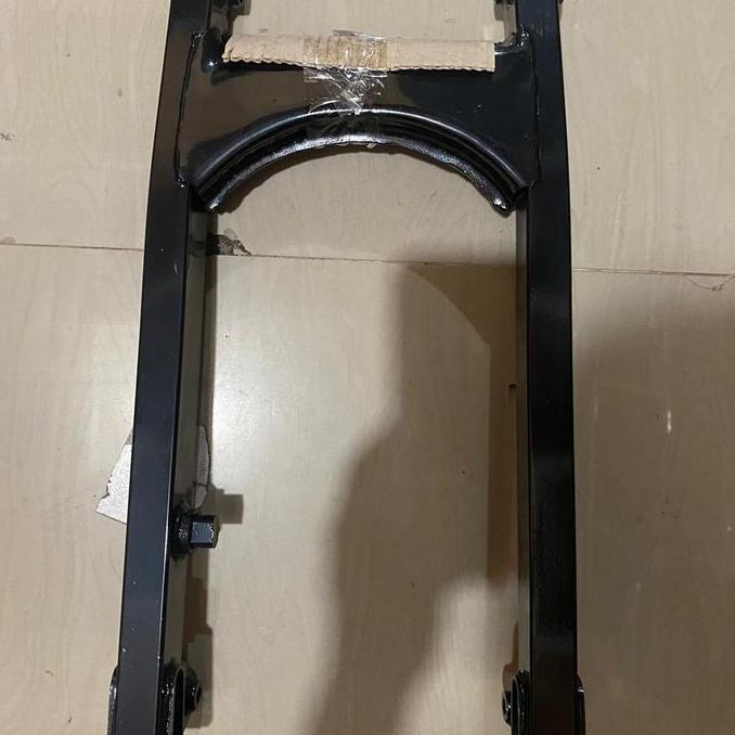 Swing Arm Garpu Fork+Bosh Fork Arm  Megapro Lama