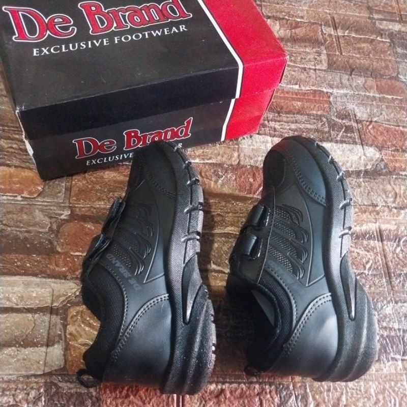 De Brand Sepatu Sekolah Anak SD Perekat