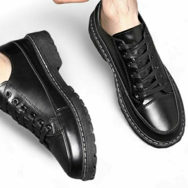 Sepatu Formal Docmart Pria Kulit Sintetis Hitam