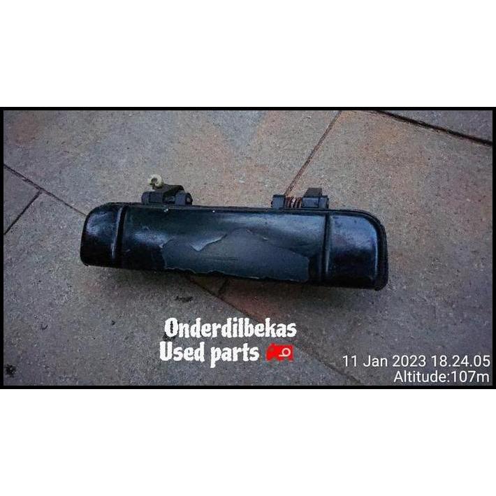 DISKON HANDLE PINTU LUAR KANAN DEPAN FR MAZDA 323 ELITE TRENDY 
