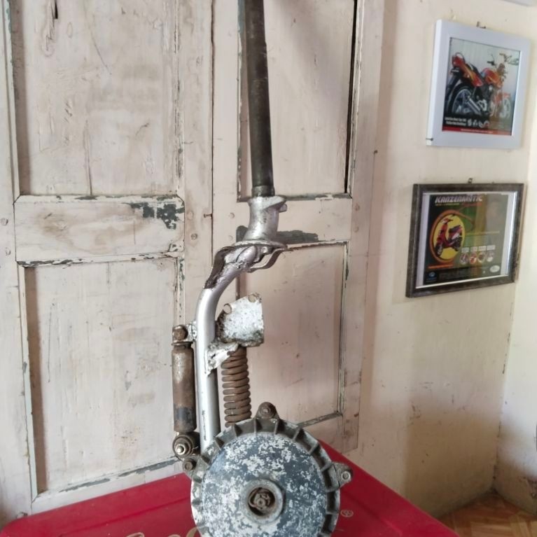 fork depan vespa sprint