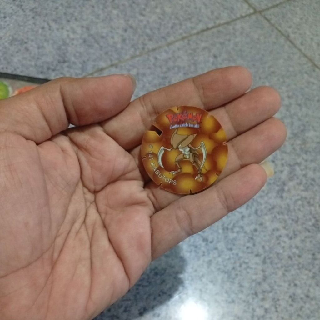 Tazos Kabutops Pokemon Spin