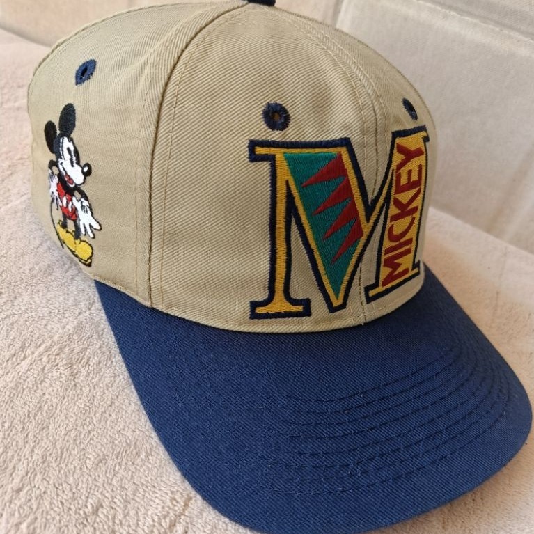 Topi Vintage 90s  Mickey Mouse Disney Company Universal Second